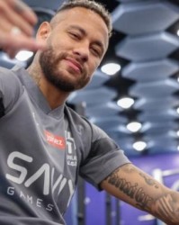 杏彩体育-还没为利雅得新月上场 内马尔到巴西队报到了！